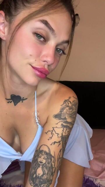 Emilia Blake (@emiliablakee), OnlyFans creator